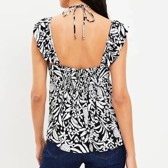 NWT Ann Taylor Loft Black/White Pineapple Flutter Ruffle sleeveless Top Size M - Picture 2 of 11